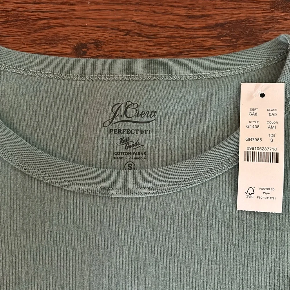 J.Crew Slim perfect T-shirt Green Small - Picture 5 of 9